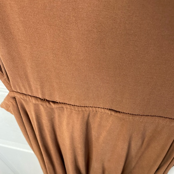 Rust/Dirt Brown Short Cut-Out Dress. Size Large. - Picture 3 of 4